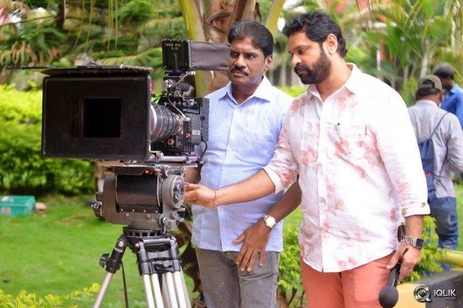 Meelo Evaru Koteeswarudu